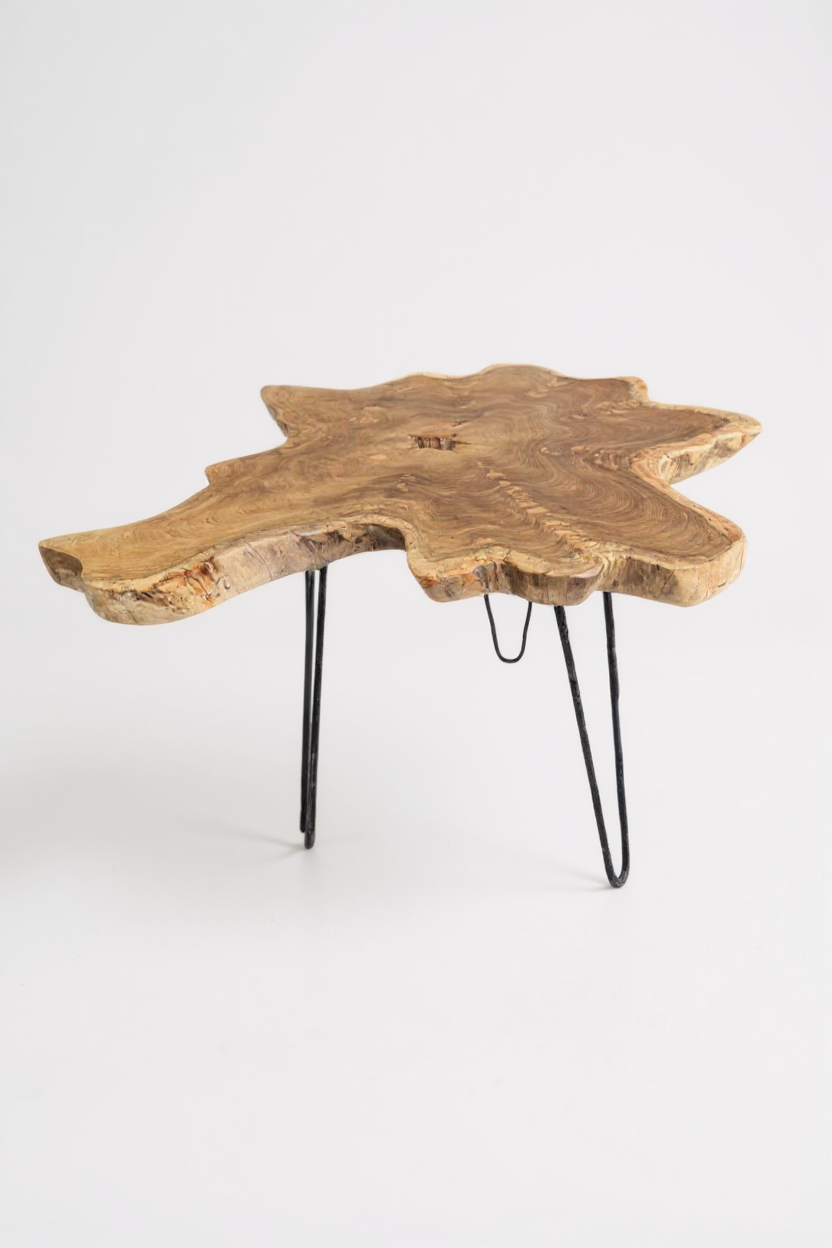 Holz Beistelltisch – Couchtisch Ablagetisch – Handgefertigt - Baumquerschnitt-Tischplatte aus Eibenholz – 40-80x40-60 cm