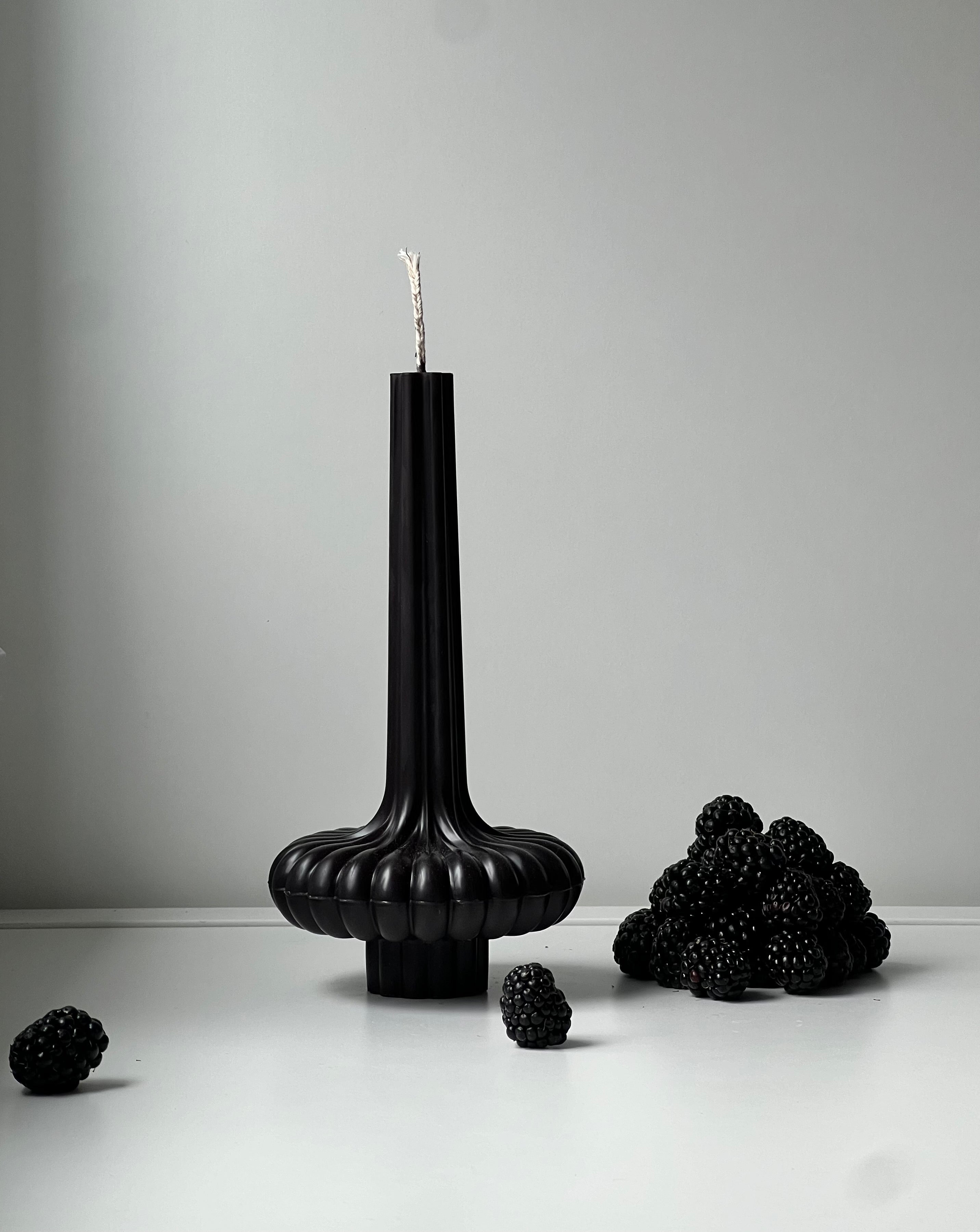 Bougie en cire d'abeille PARIS – Noire – Coulée à la main – Pour pièces à vivre et décoration – 2 tailles
