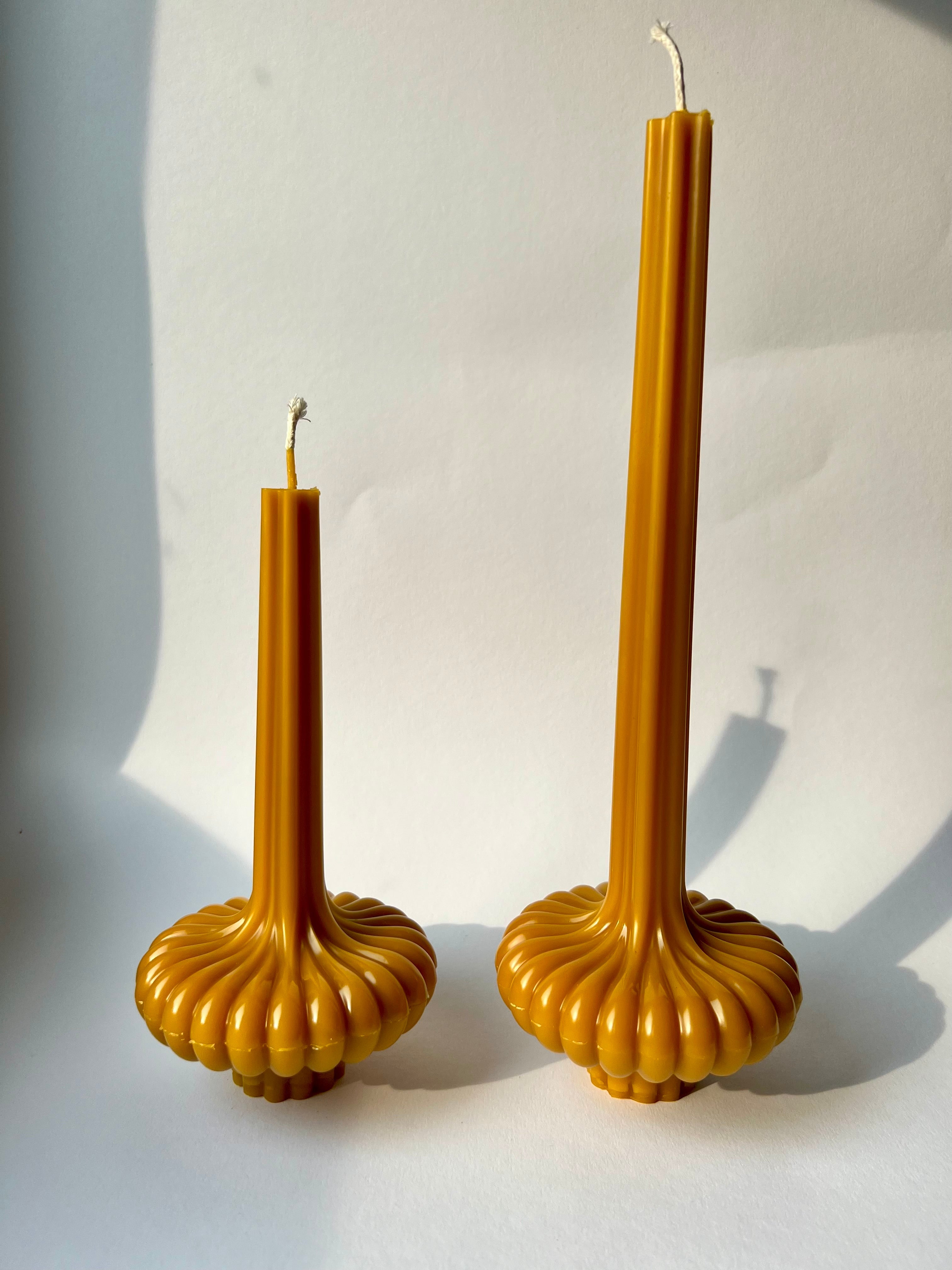Bougie en cire d’abeille PARIS – Cire d’abeille originale – Coulée à la main – Pour pièces à vivre et décoration – 2 tailles