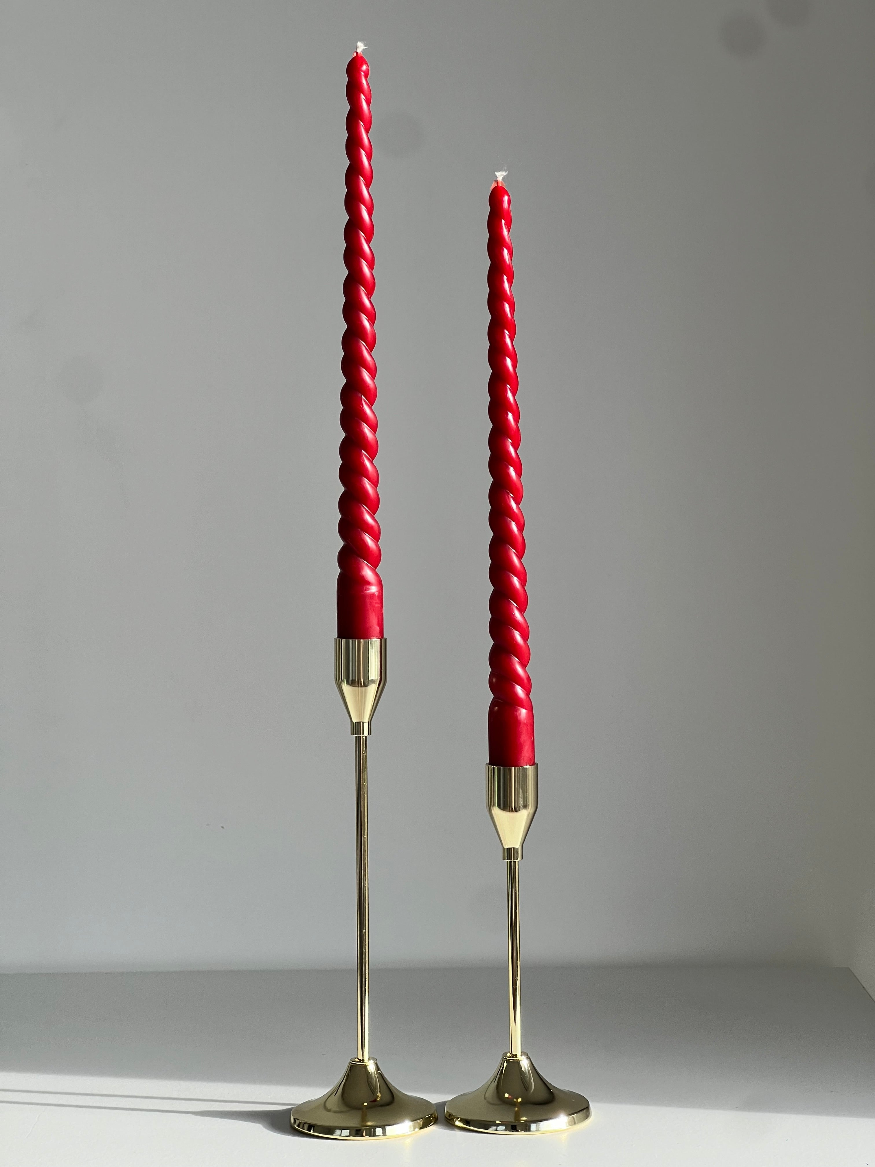 Bougie en cire d'abeille ROM – Rouge – Coulée à la main – Pour salons et décoration – Lot de 4