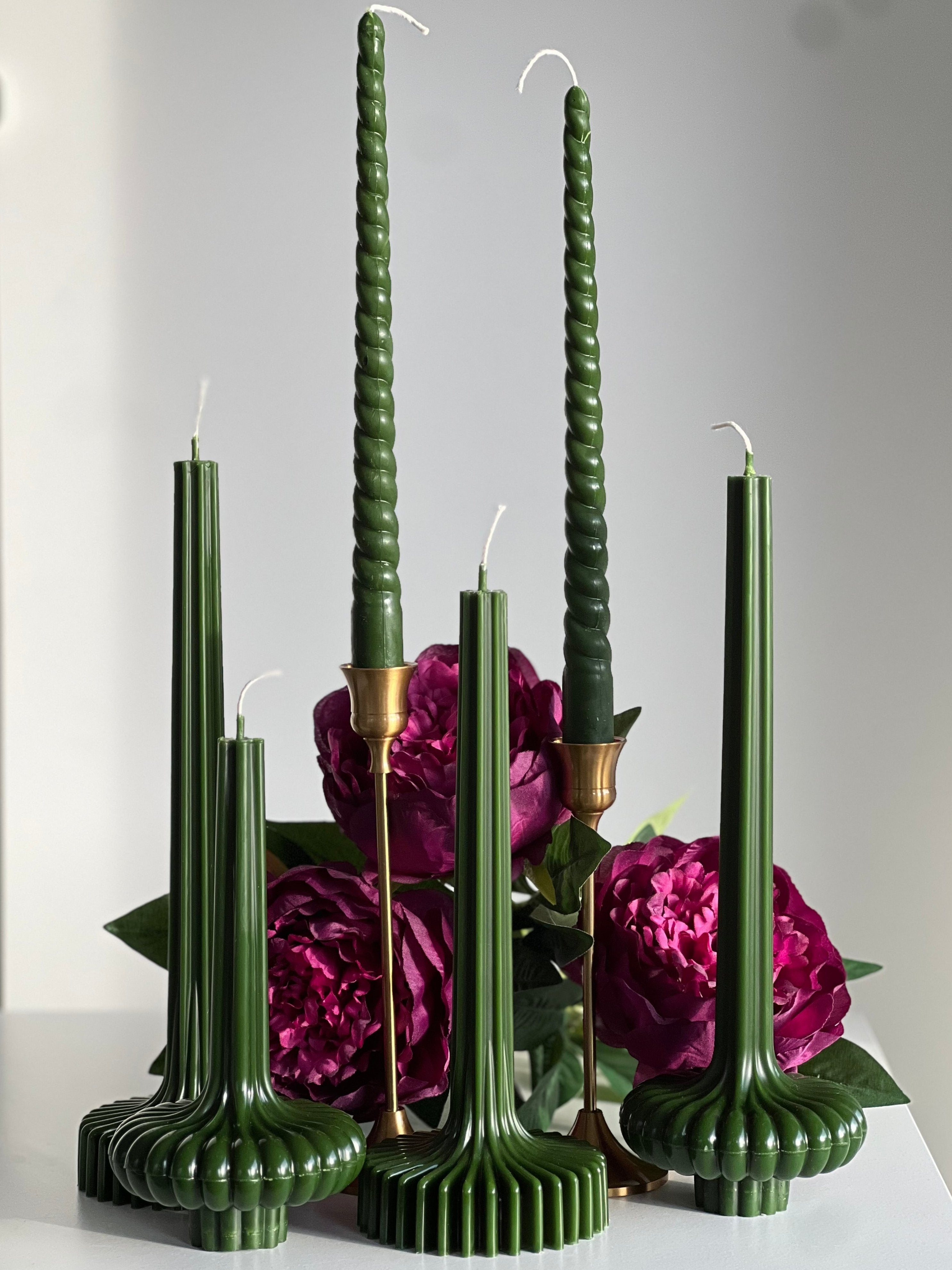 Bougie en cire d’abeille PARIS – Verte – Coulée à la main – Pour pièces à vivre et décoration – 2 tailles