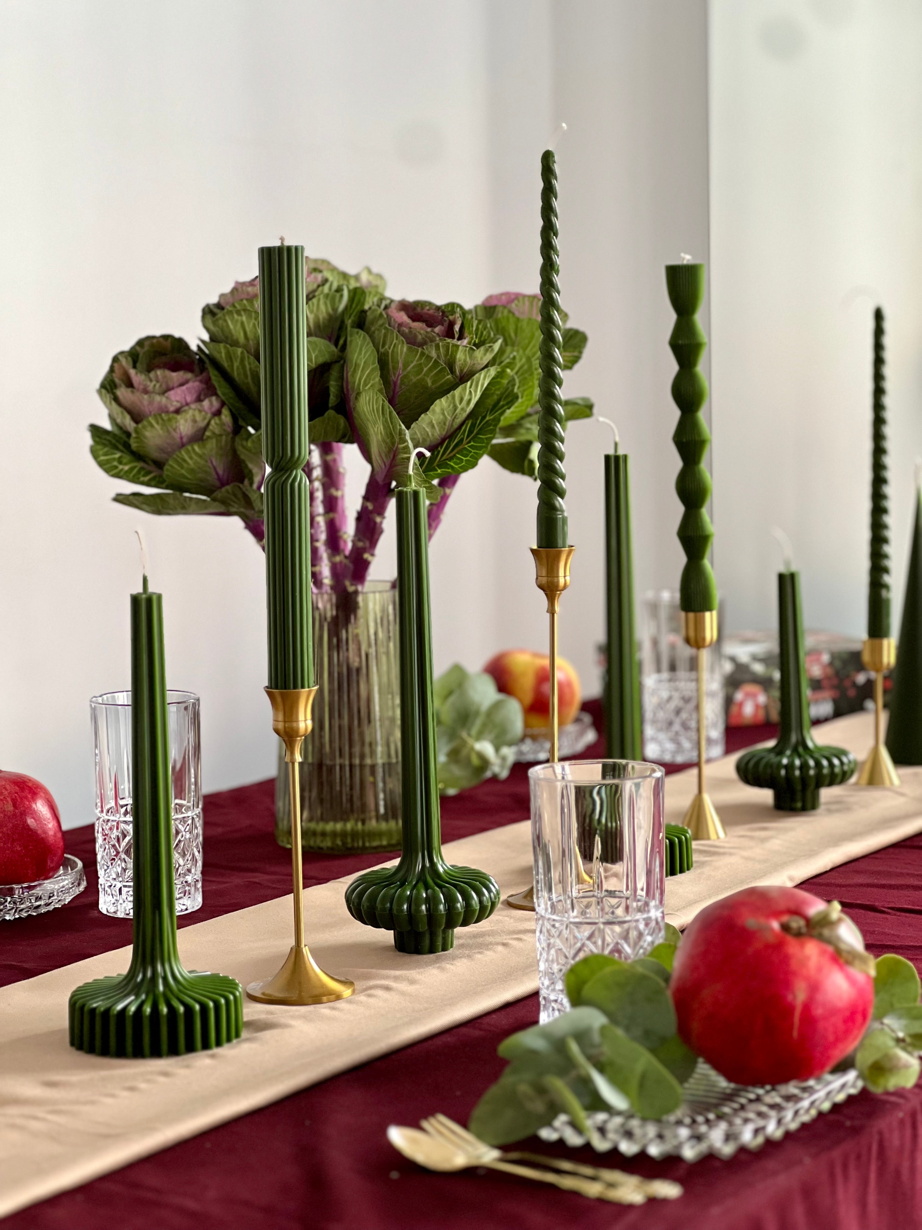 Bougie en cire d'abeille BERLIN – Verte – Coulée à la main – Pour salon et décoration – 2 tailles