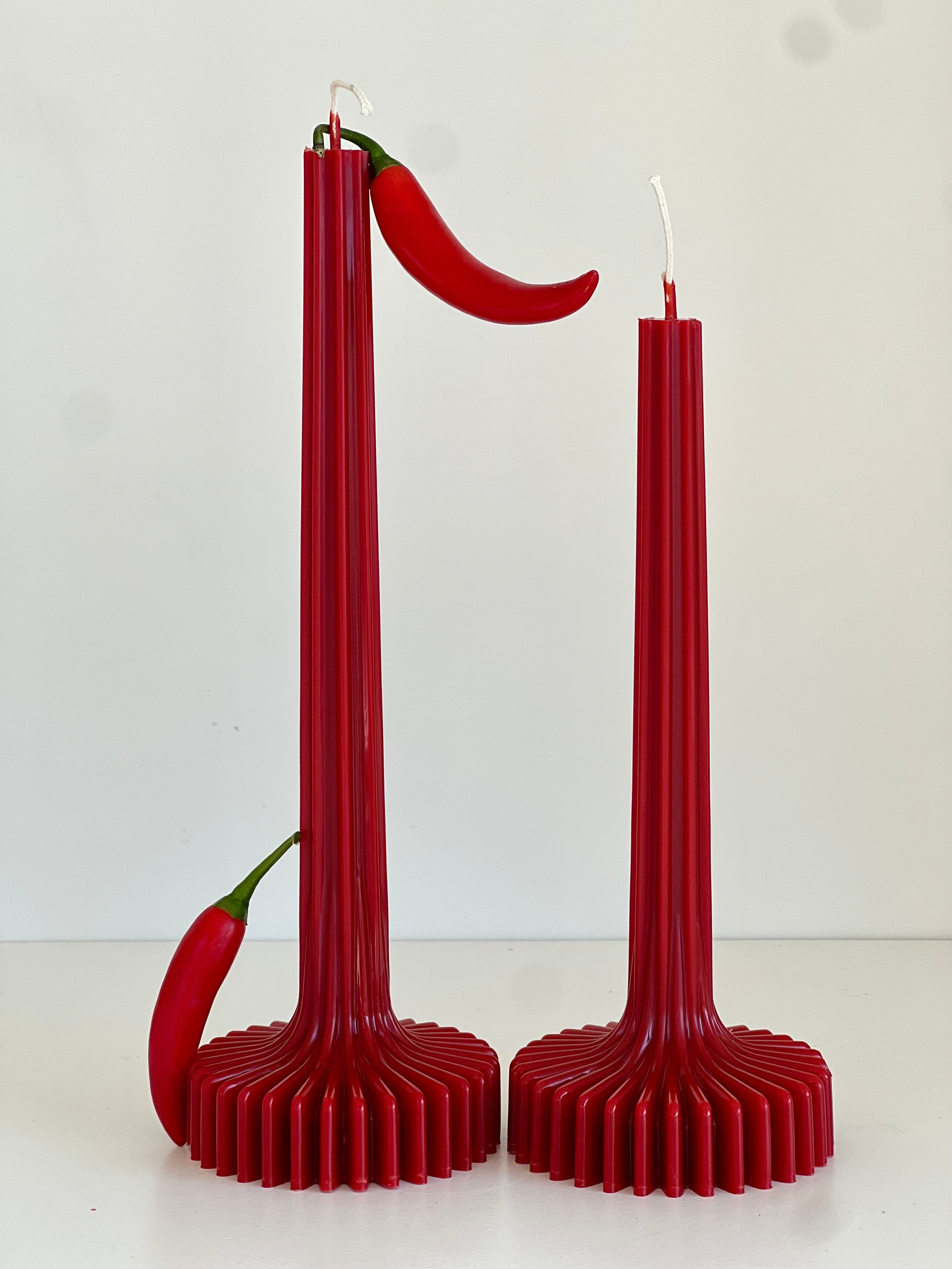 Bougie en cire d'abeille BERLIN – Rouge – Coulée à la main – Pour salon et décoration – 2 tailles