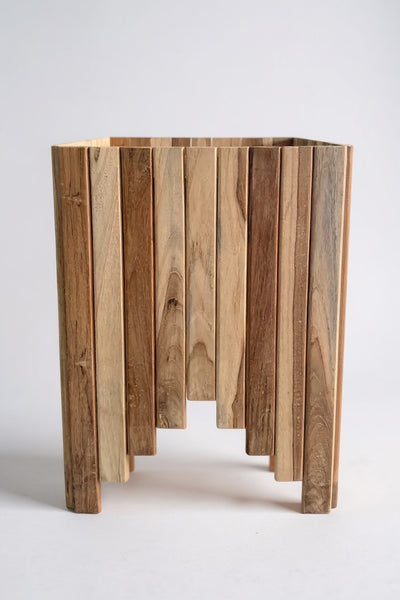 Holz Blumenkasten – Blumenkübel Balkonkasten Pflanzkasten – Handgefertigt – Vertikale Holzlatten – 45x35x35 cm