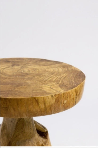 Tabouret en bois – table d’appoint, tabouret à fleurs, table de rangement – ​​fait main – forme naturelle en teck massif – 45x40x40 cm