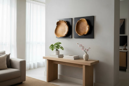 Wanddekoration aus Teakholz auf schwarzer Holzplatte – handgefertigtes Massivholz Unikat - moderne Naturholz Wandkunst - 40x40x10 cm