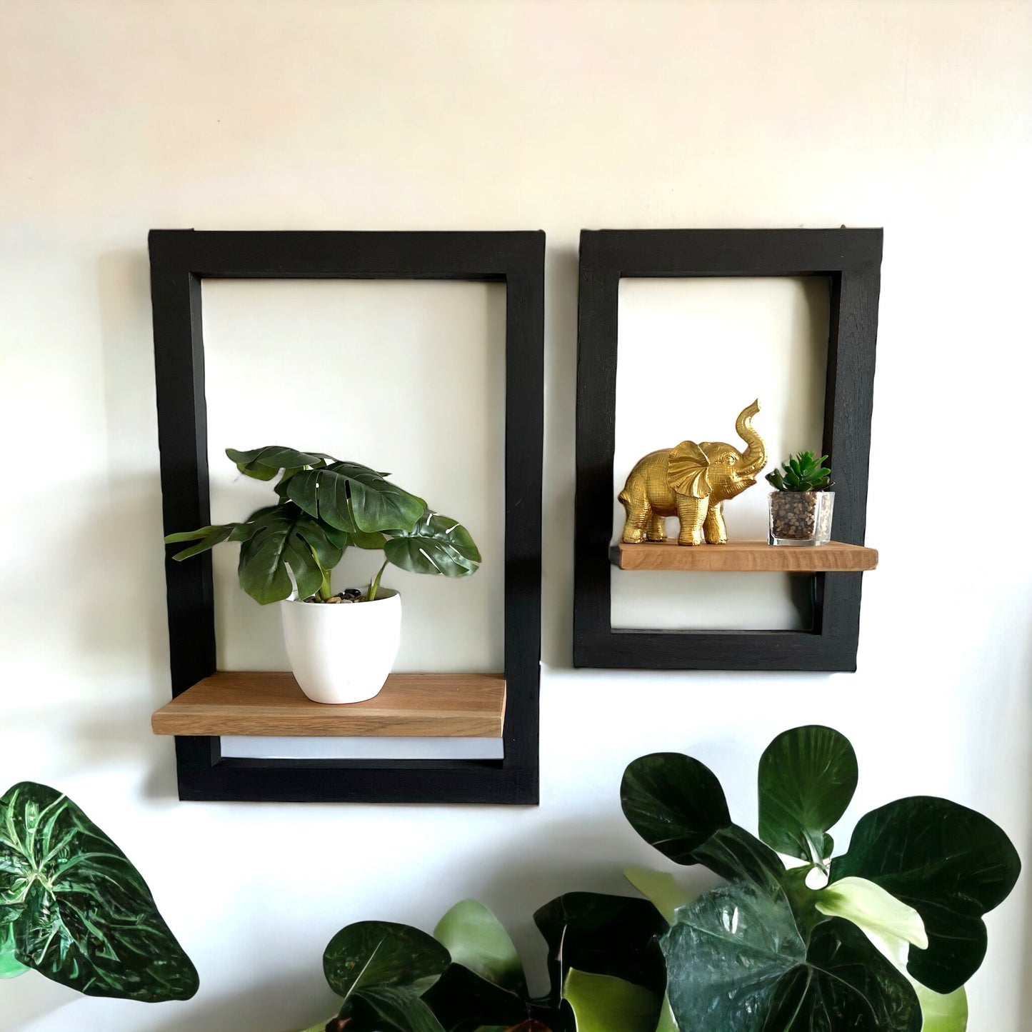 Set of 2 hanging shelves made of wood with black frame and natural brown shelf, wall shelf, modern wall decoration shelf, wall picture