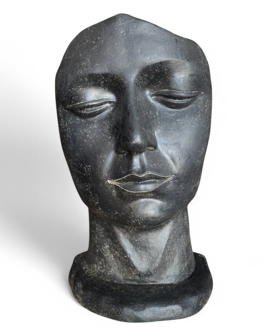 Weibliche Gesichtsskulptur - Garten, Terrasse, Eingangsbereich - Robust und ästhetisch – Schlafendes Gesicht aus Betonguss – 118x70x47 cm