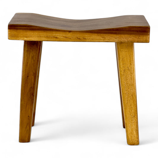 Einzelstück: Sitzhocker aus Teakholz mit Ergonomischer Sitzfläche