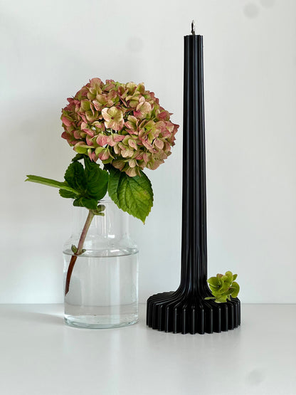Bougie en cire d'abeille BERLIN – Noire – Coulée à la main – Pour salon et décoration – 2 tailles