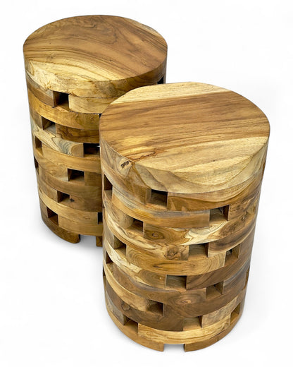 Teakholz Beistelltisch – Handgefertigt im Laminated Block Design - Natürlicher Holztisch aus Teak - Wohnzimmer & Schlafzimmer - 35x35x50 cm