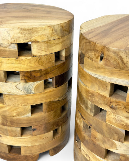Teakholz Beistelltisch – Handgefertigt im Laminated Block Design - Natürlicher Holztisch aus Teak - Wohnzimmer & Schlafzimmer - 35x35x50 cm