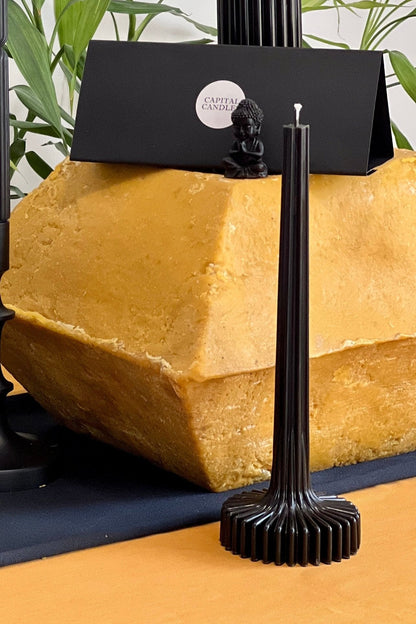 Bougie en cire d'abeille BERLIN – Noire – Coulée à la main – Pour salon et décoration – 2 tailles