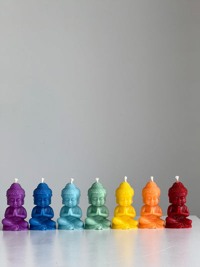 Beeswax Buddha Candles – Set of 7 in Chakra Colors – Hand-Poured – For Living Rooms, Bedrooms &amp; Meditation Rooms – 6 x 3.5 cm