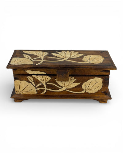 Einzelstück: Dekorative Truhe aus Teakholz mit Blumenverzierung - 37,5 × 16 × 16 cm