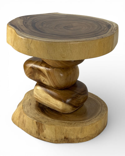 Einzelstück: Skulpturaler Beistelltisch aus massivem Naturholz - 50 × 50 × 41 cm