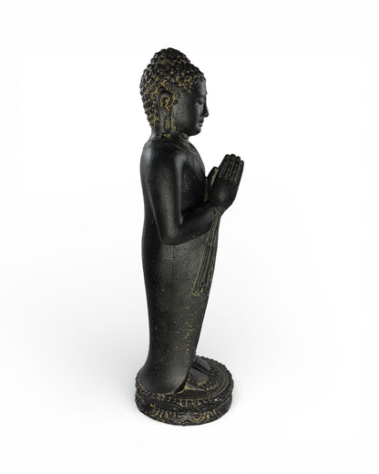 Buddha Figur stehend betend – Garten Terrasse Eingangsbereich Deko – Wetterfest – Stein Statue Namaste schwarz gold – 50x18x16 cm
