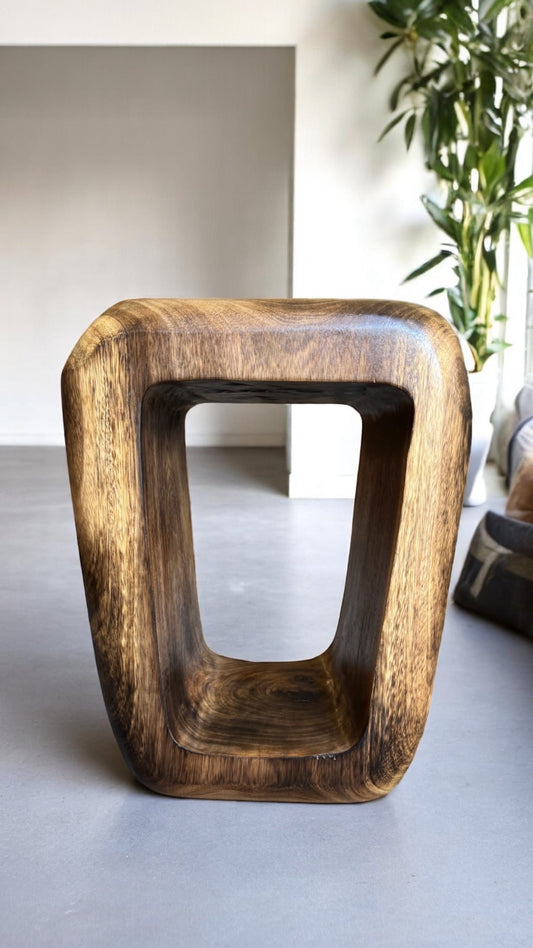 Holzhocker - Beistelltisch Couchtisch - Handgefertigter Flambierter Hocker aus massivem Suarholz- 50x30x40 cm (Kopie)