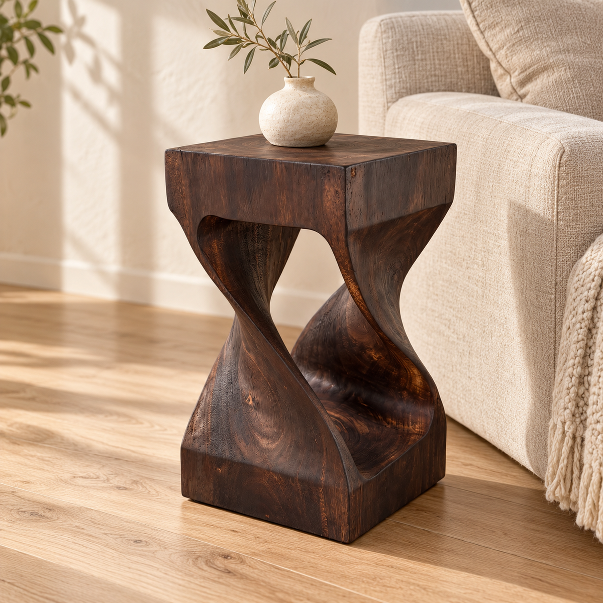 Holz Beistelltisch – Nachttisch Ablagetisch – Gedreht aus flambiertem Massivholz – Schwarzbraun – 50x28x28 cm