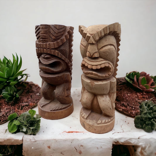 Tiki Figur - Garten Innenbereich Deko - Handgeschnitzte Exotische Skulptur - Palmen Holz - 50x19x19 cm